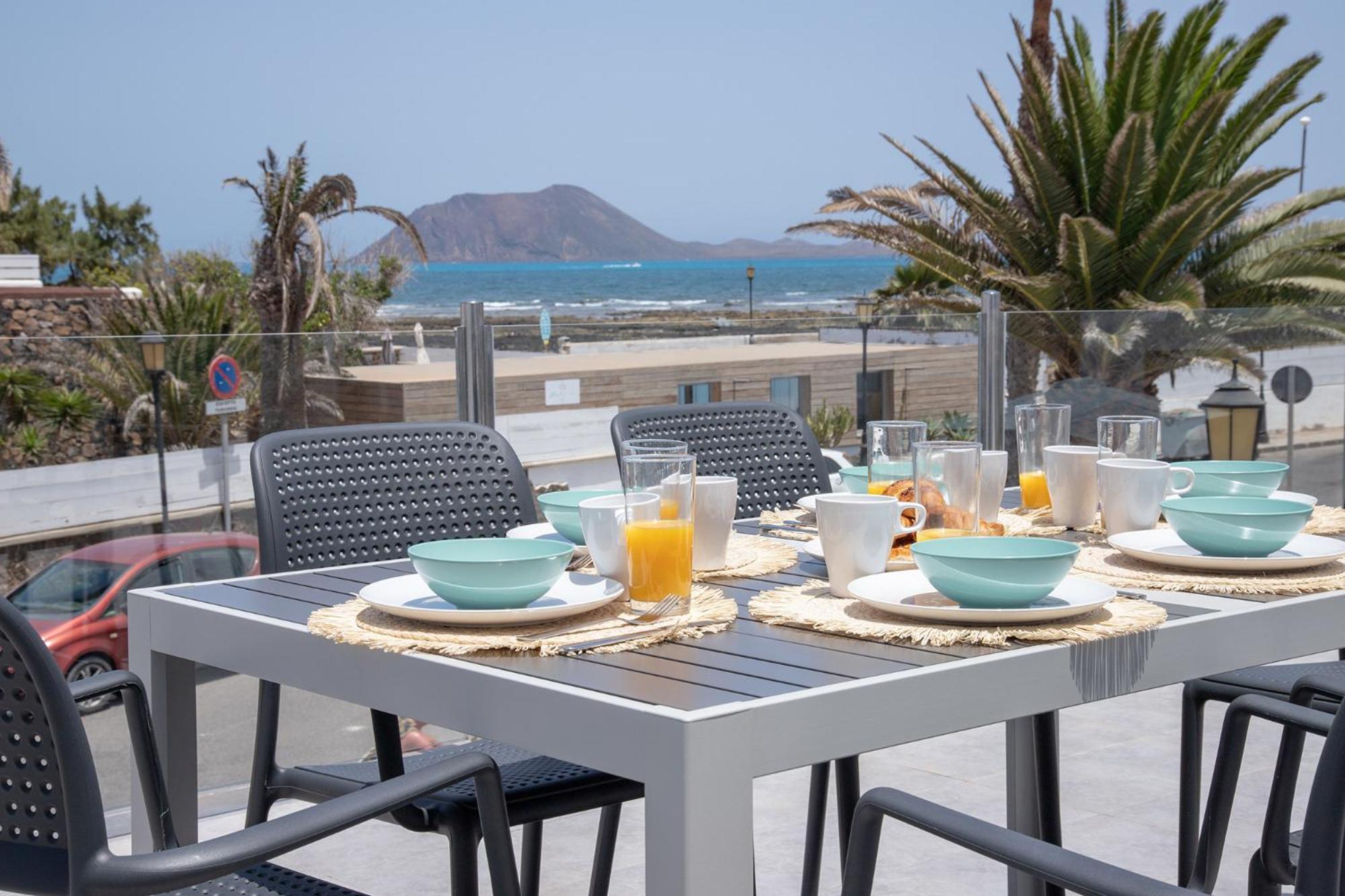Appartamento 2 Beachfront By Holidays *